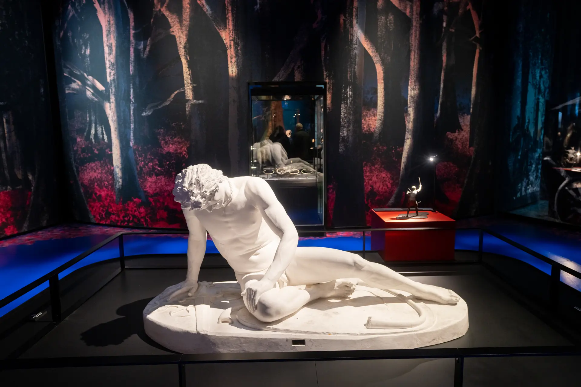 den-doende-galler-skulptur