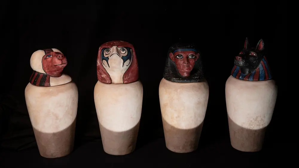 krukker-med-egyptiske-ansigter