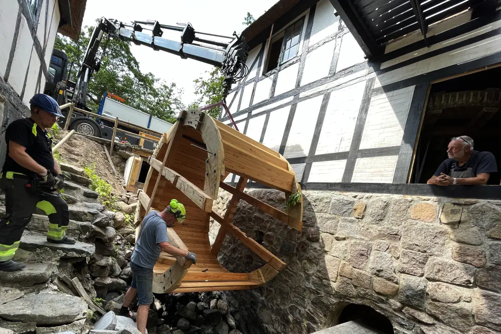installering_skovmoellen_vandhjul.jpg